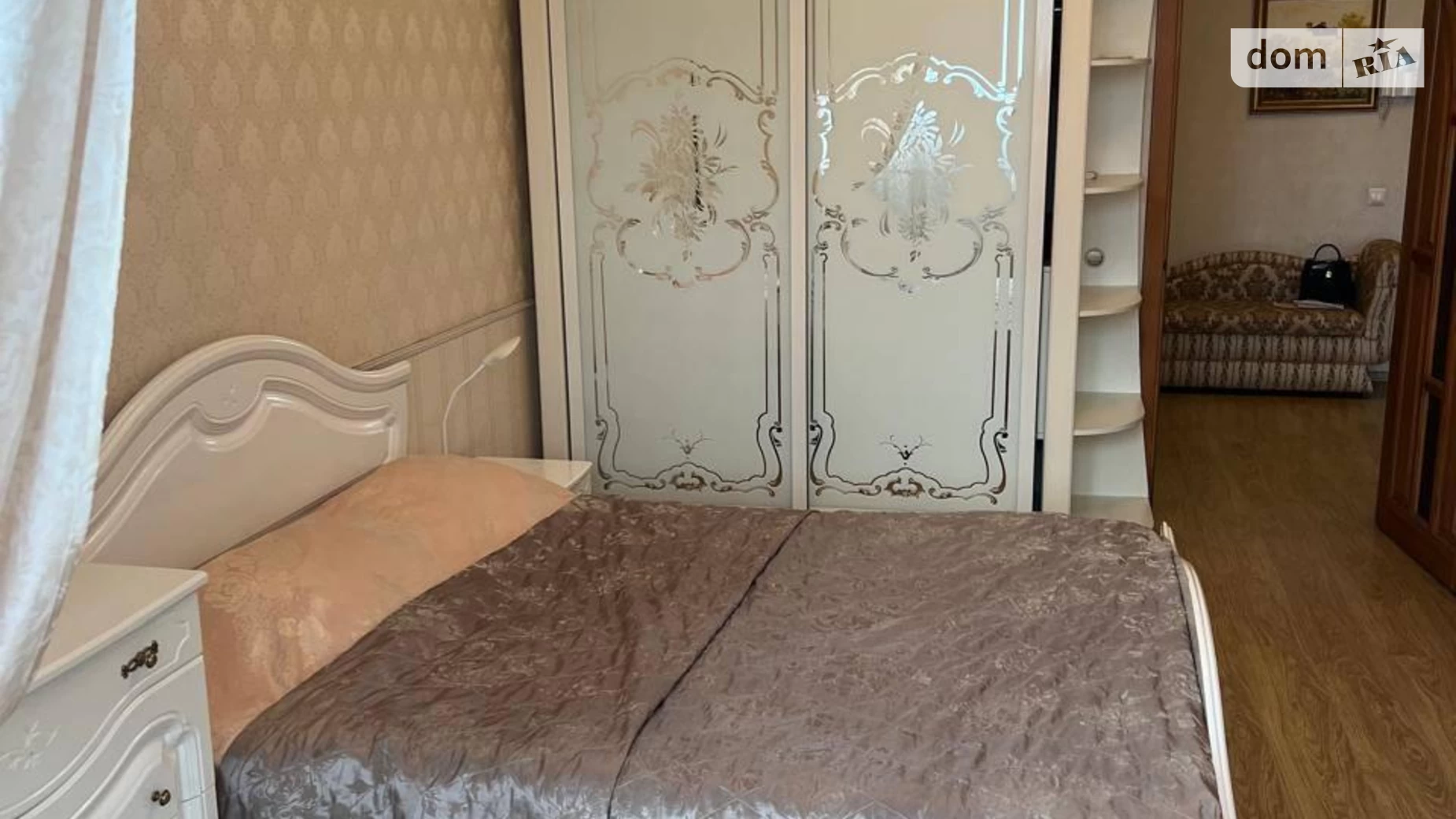 Продается 1-комнатная квартира 60 кв. м в Киеве, ул. Голосеевская, 13 - фото 3