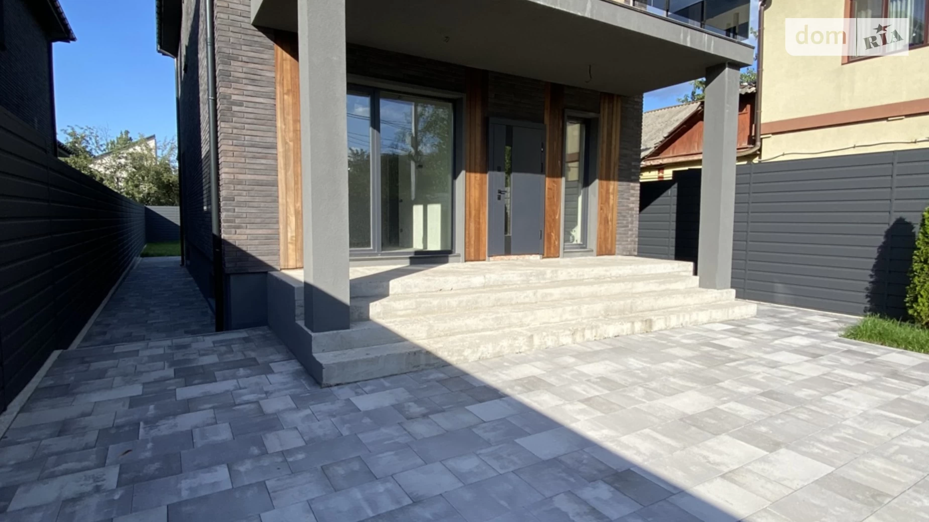 Продается дом на 2 этажа 210 кв. м с участком, цена: 285000 $ - фото 2