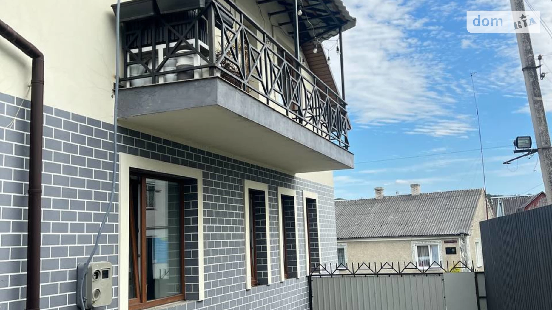 Продается дом на 2 этажа 180 кв. м с гаражом, цена: 325000 $ - фото 2