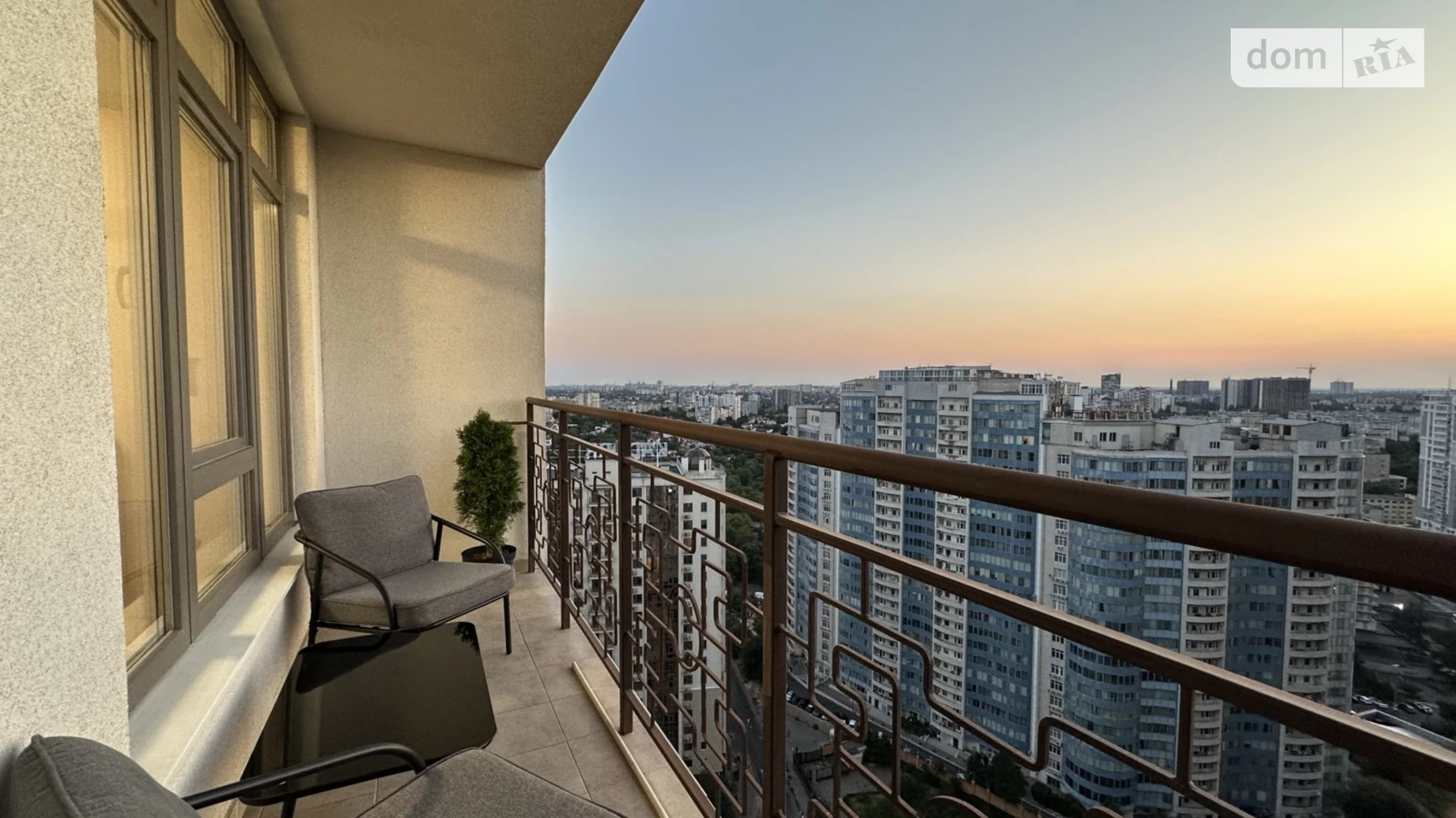 Продается 1-комнатная квартира 45 кв. м в Одессе, ул. Генуэзская, 3Г - фото 3