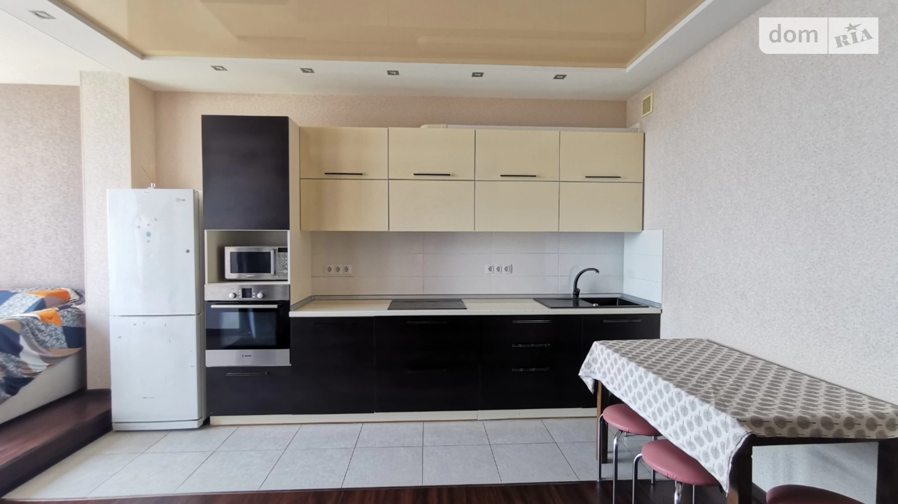 Продается 1-комнатная квартира 55.7 кв. м в Харькове, ул. Мирослава Мысли(Целиноградская), 48В - фото 2