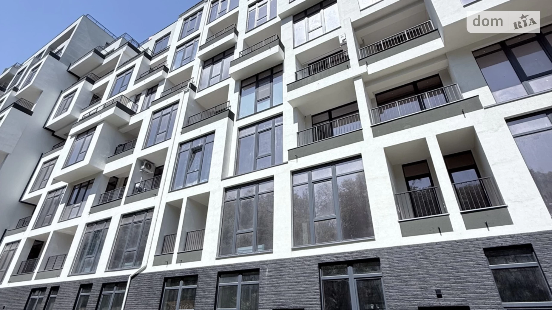 Продается 1-комнатная квартира 54 кв. м в Одессе, ул. Приморская, 47 - фото 2