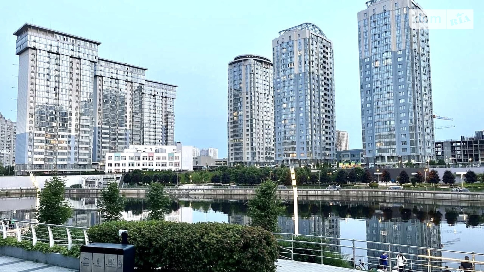 Продається 3-кімнатна квартира 128 кв. м у Києві, вул. Трускавецька, 2А - фото 2