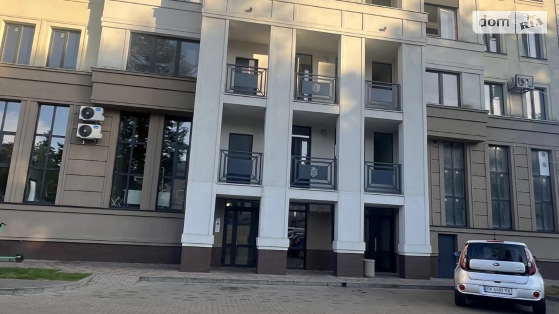 Продается 3-комнатная квартира 100.9 кв. м в Ровно, ул. Саймона Смита(Толстого Льва), 10 - фото 3