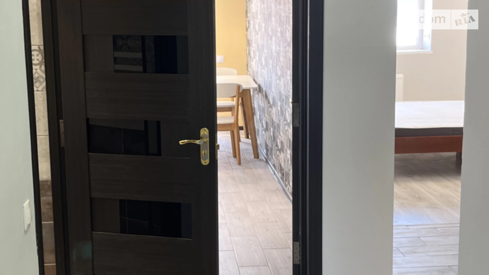 Продается 2-комнатная квартира 67 кв. м в Ивано-Франковске, ул. Национальной Гвардии(Советской Армии) - фото 2