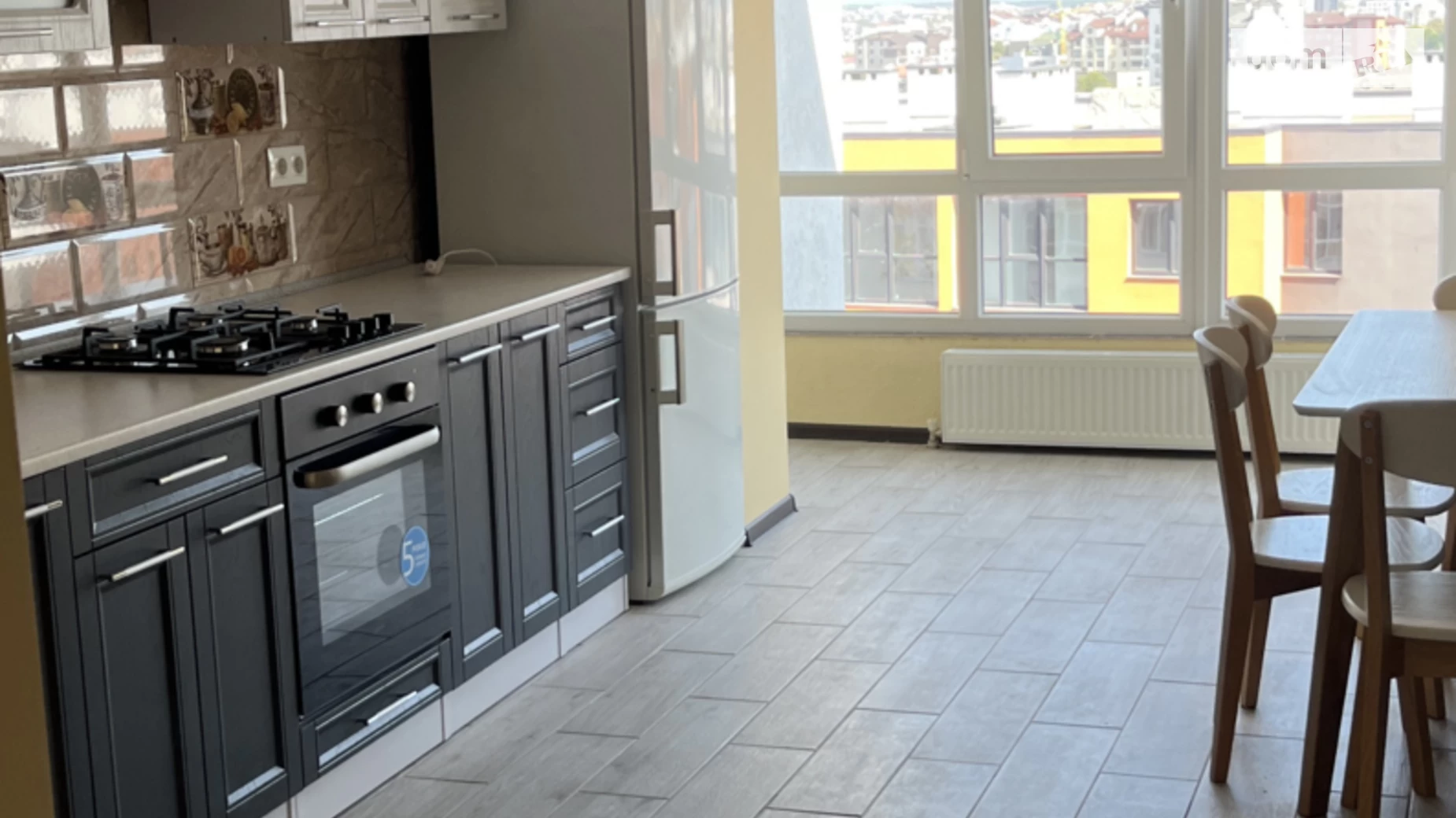 Продается 2-комнатная квартира 67 кв. м в Ивано-Франковске, ул. Национальной Гвардии(Советской Армии) - фото 5
