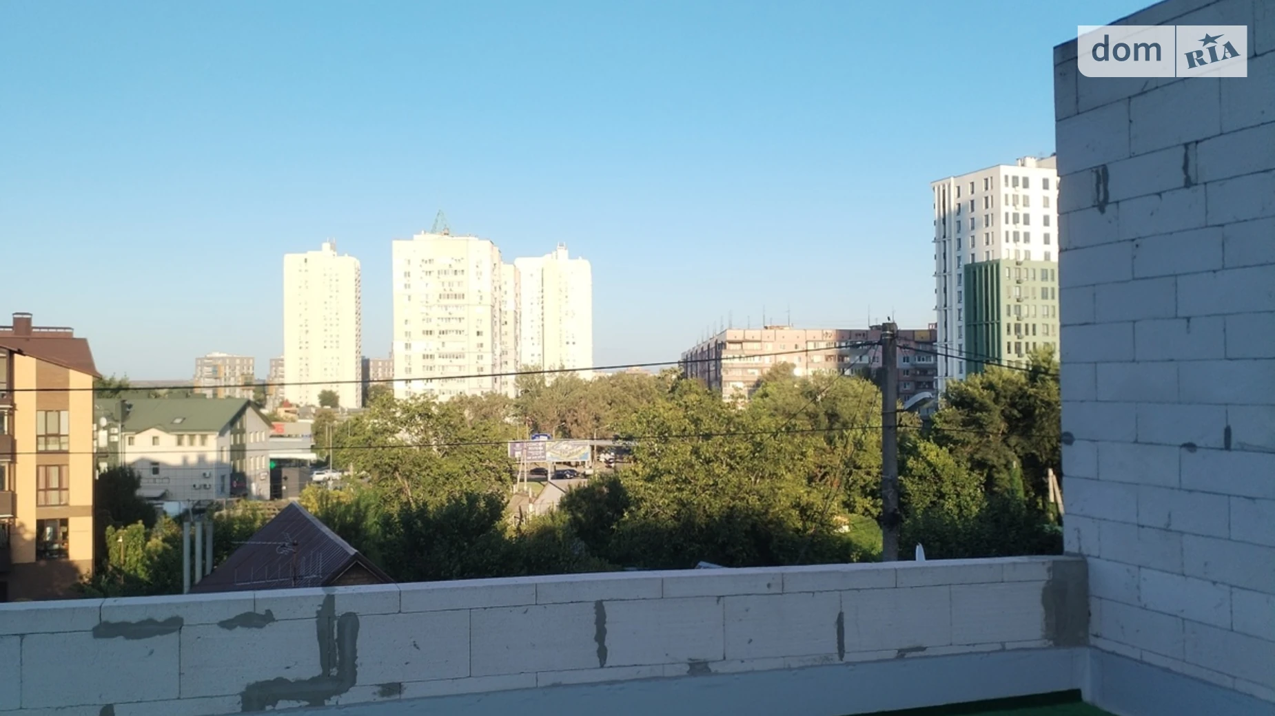 Продается дом на 2 этажа 168 кв. м с гаражом, цена: 154999 $ - фото 2