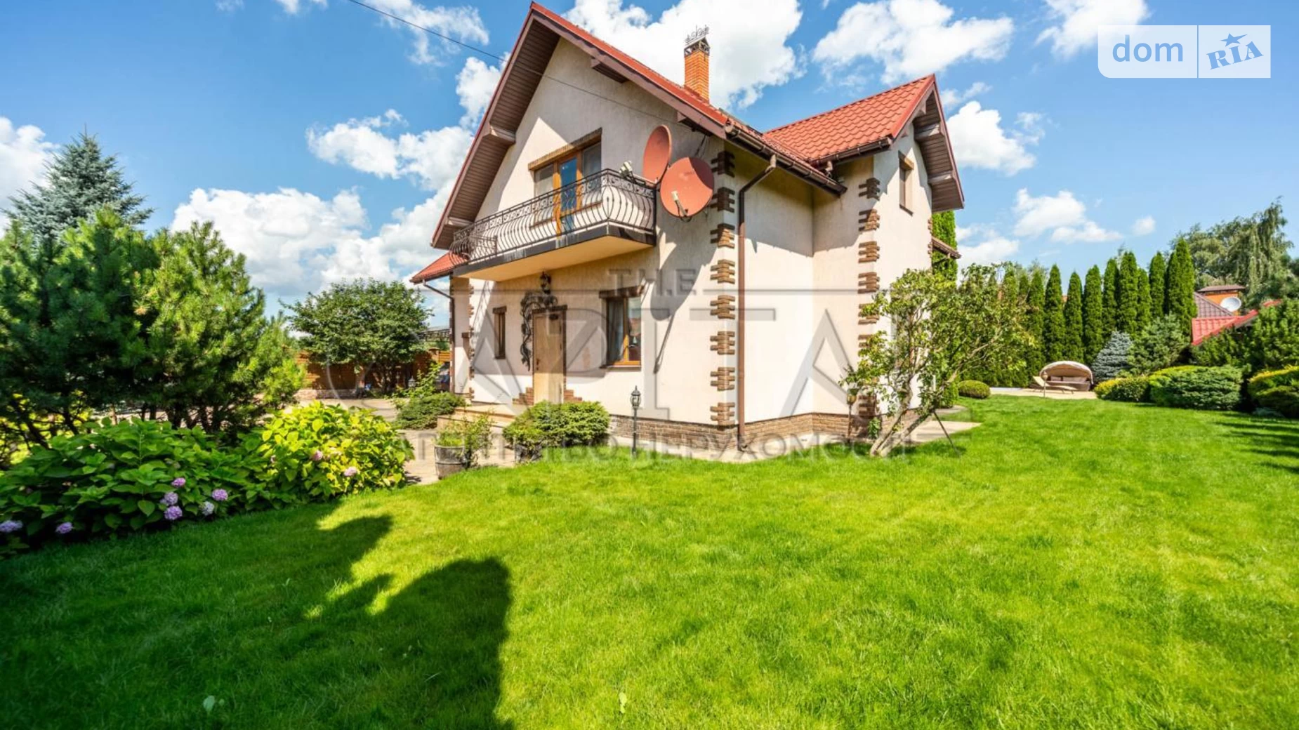 Продается дом на 2 этажа 205 кв. м с подвалом, цена: 250000 $ - фото 2