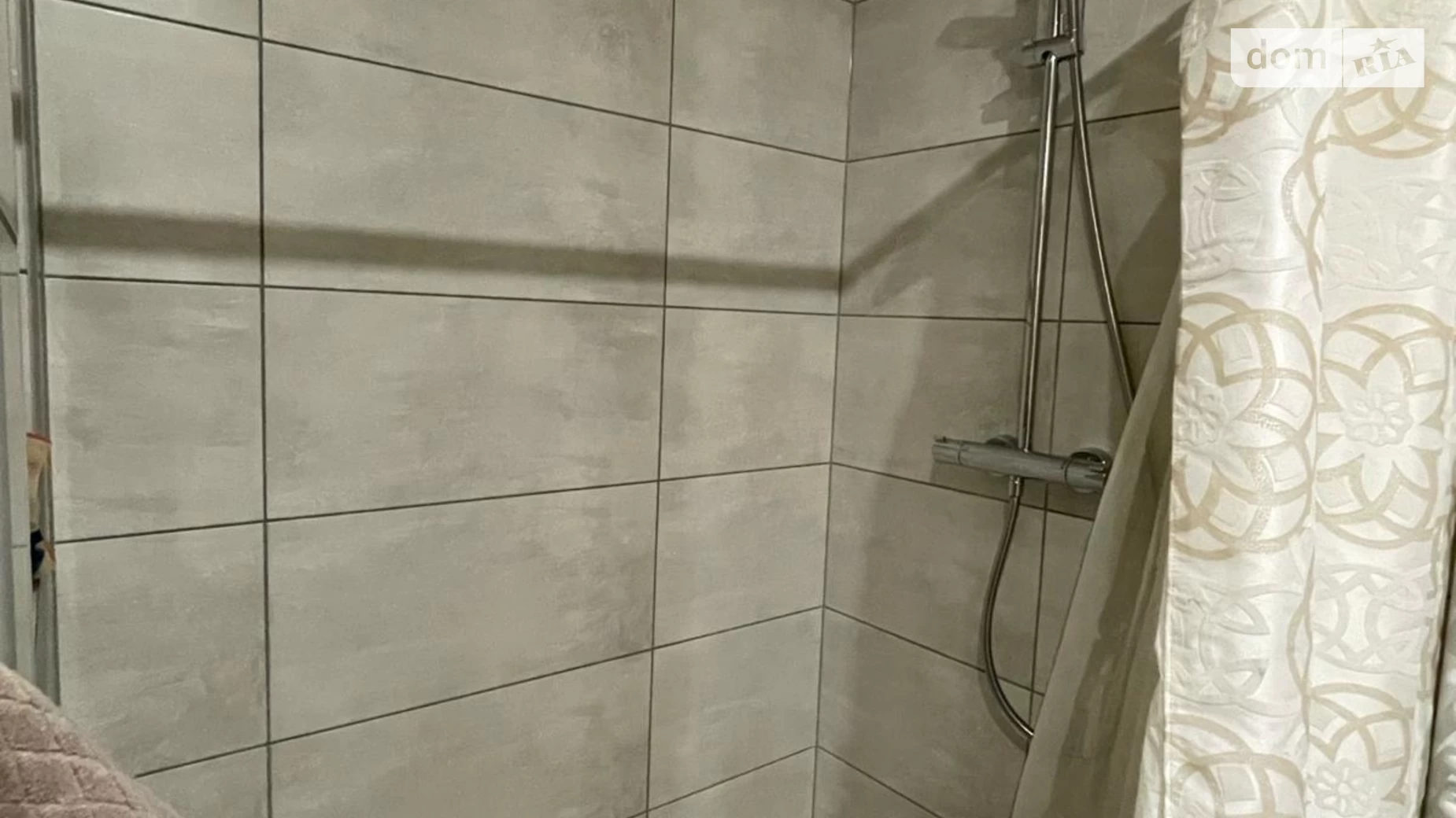 Продается 2-комнатная квартира 80.8 кв. м в Черновцах, ул. Героев Майдана, 111Д - фото 3