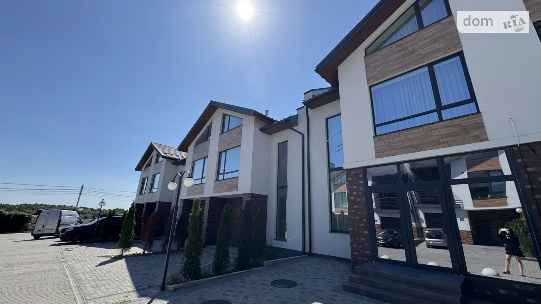 Продается дом на 3 этажа 210 кв. м с балконом, цена: 237000 $ - фото 4