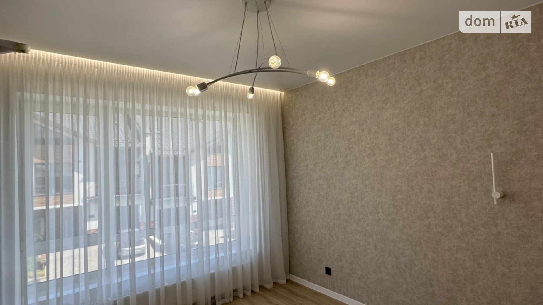 Продается дом на 3 этажа 210 кв. м с балконом, цена: 237000 $ - фото 3