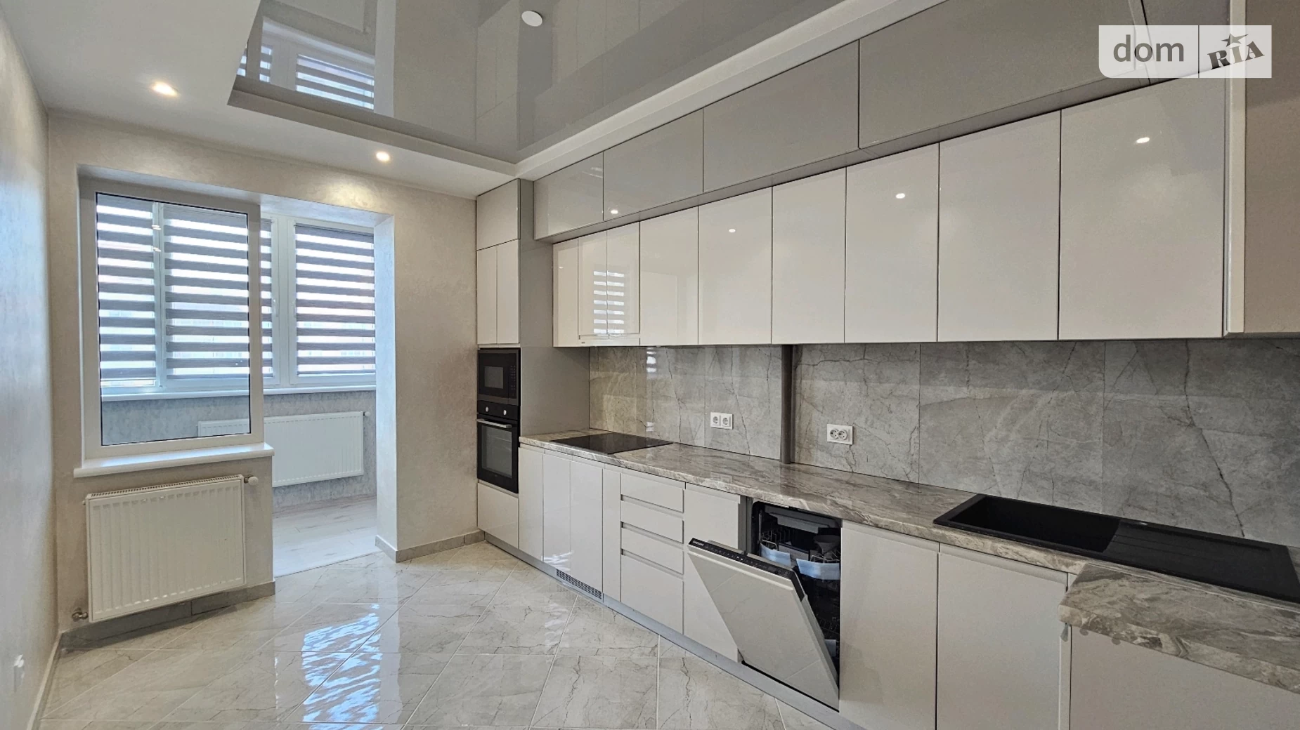 Продается 2-комнатная квартира 62 кв. м в Ивано-Франковске, ул. Стуса Василия, 30В - фото 2