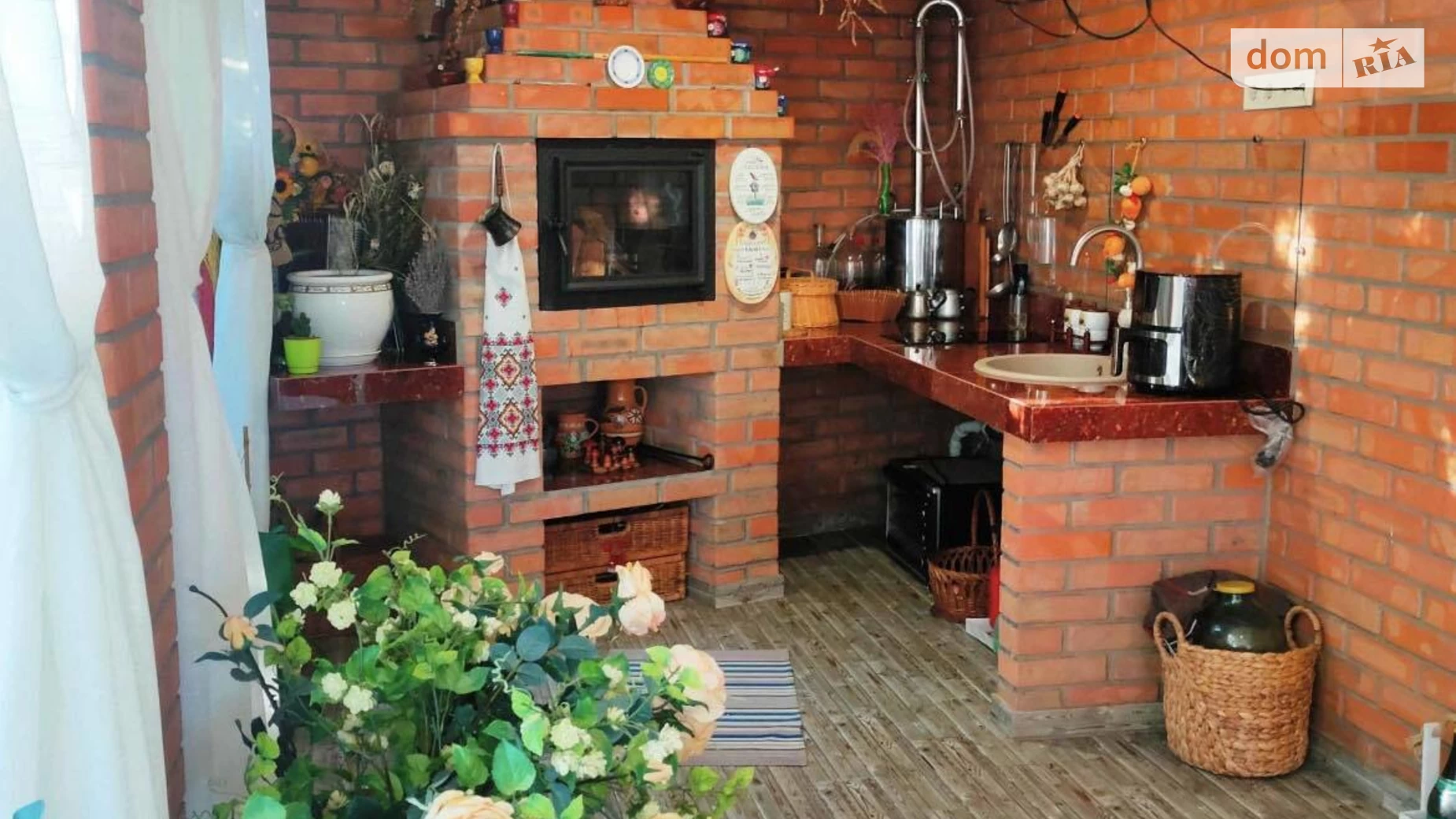 Продается дом на 2 этажа 160 кв. м с бассейном, цена: 209000 $ - фото 2