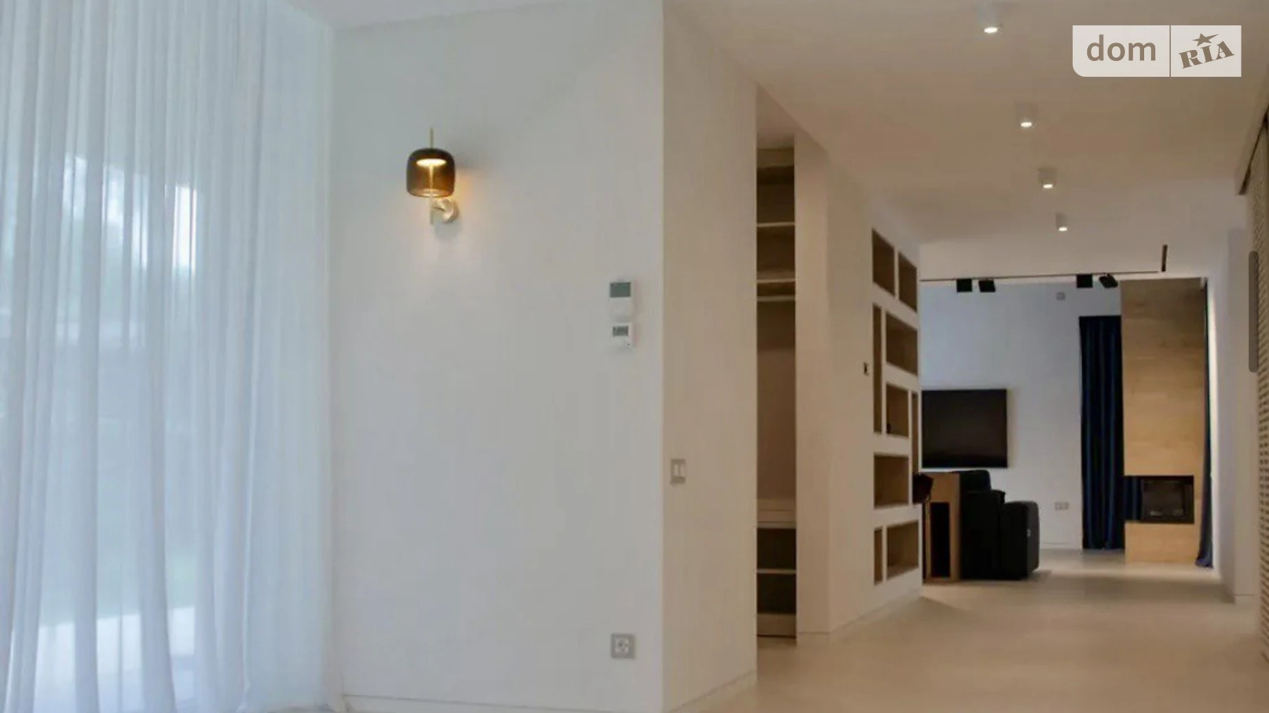Продается дом на 2 этажа 368 кв. м с камином, цена: 1300000 $ - фото 3