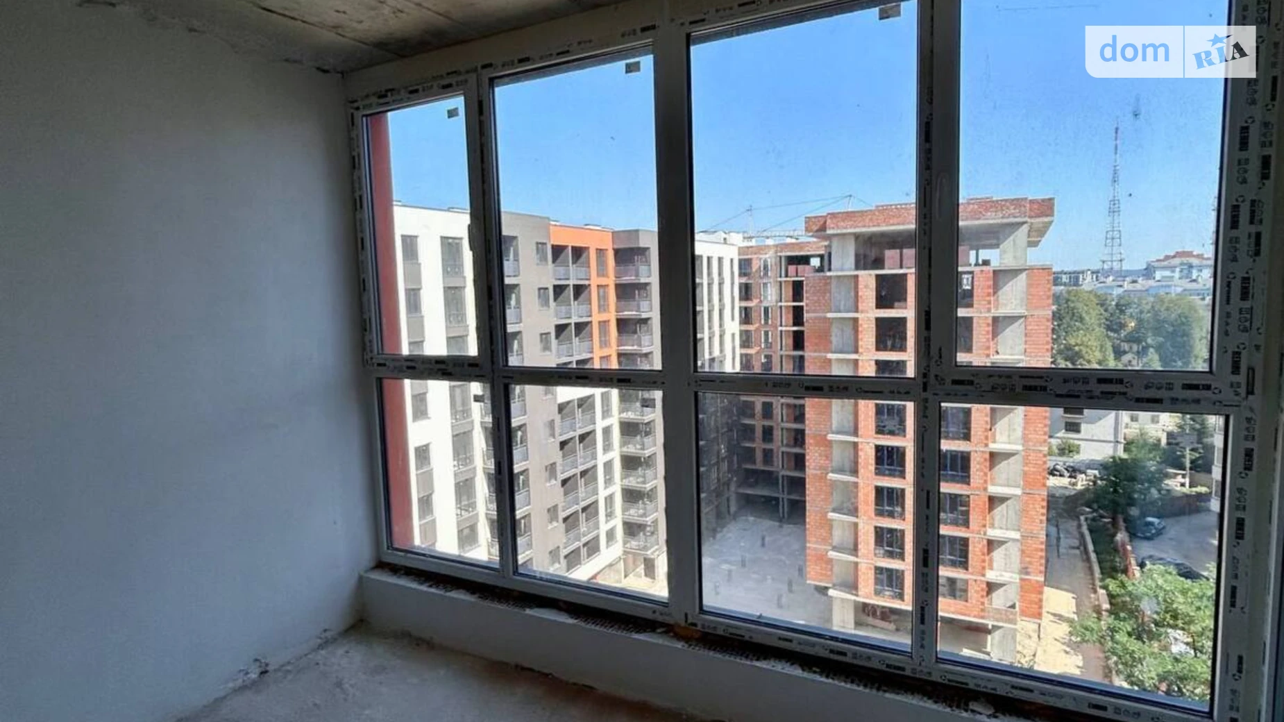 Продается 2-комнатная квартира 65.5 кв. м в Ивано-Франковске, ул. Национальной Гвардии - фото 2