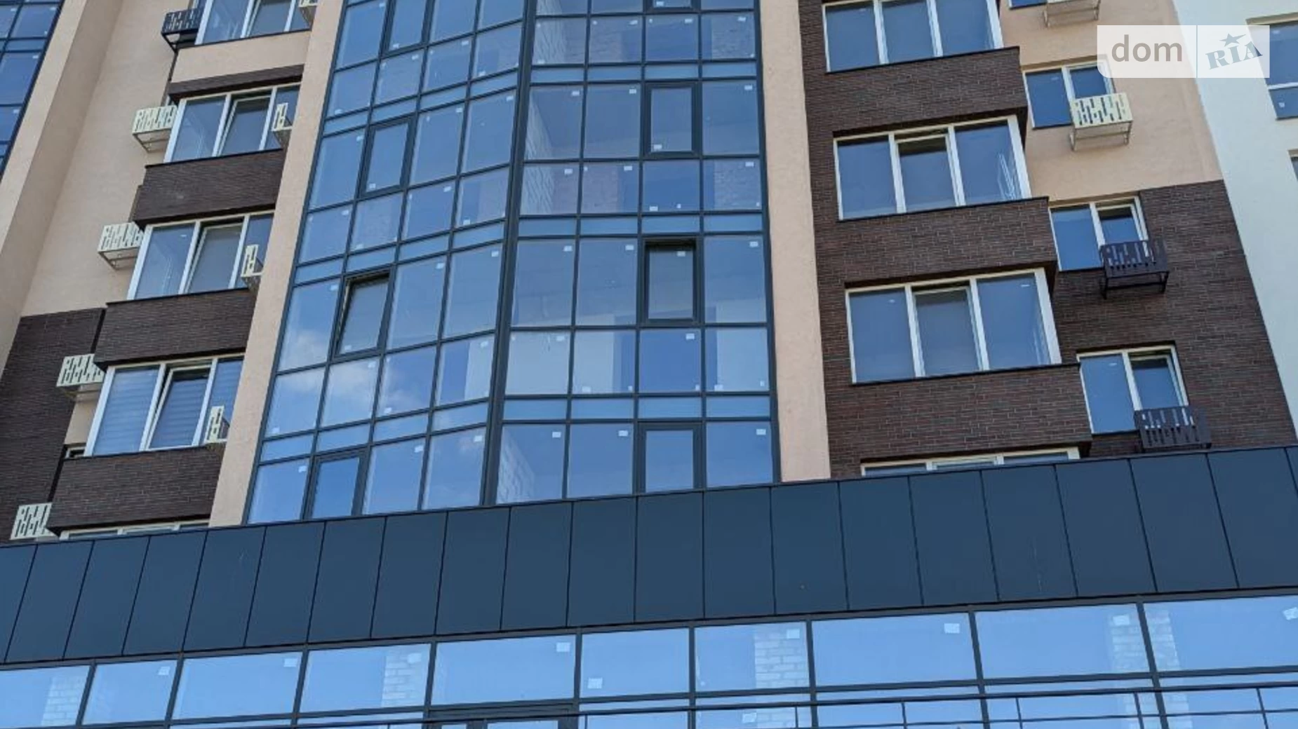 Продается 1-комнатная квартира 68.5 кв. м в Ровно, ул. Соборная - фото 3