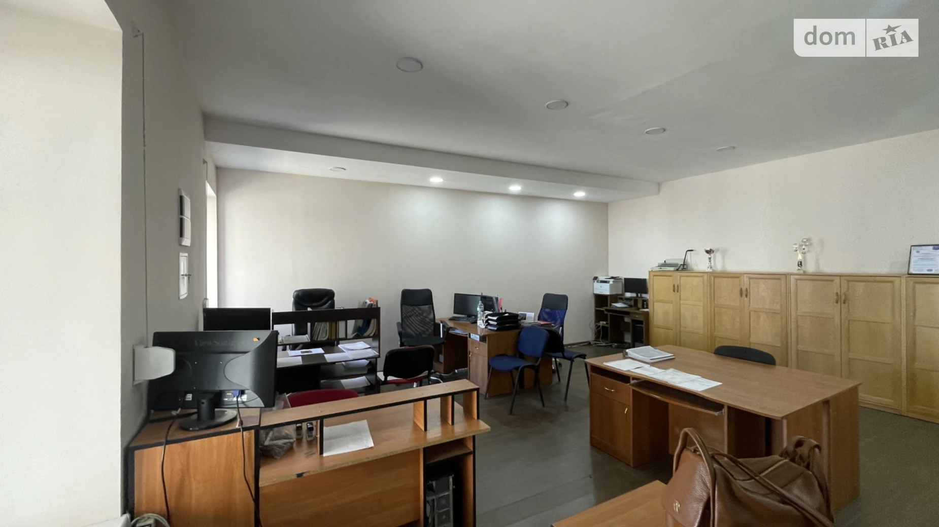 Сдается в аренду офис 194 кв. м в бизнес-центре, цена: 35000 грн - фото 2