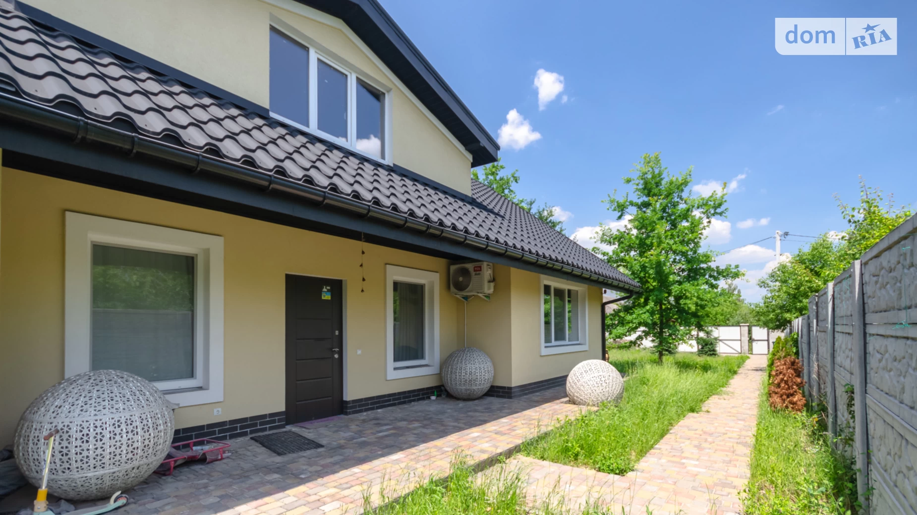 Продается дом на 2 этажа 220 кв. м с балконом, цена: 169000 $ - фото 2