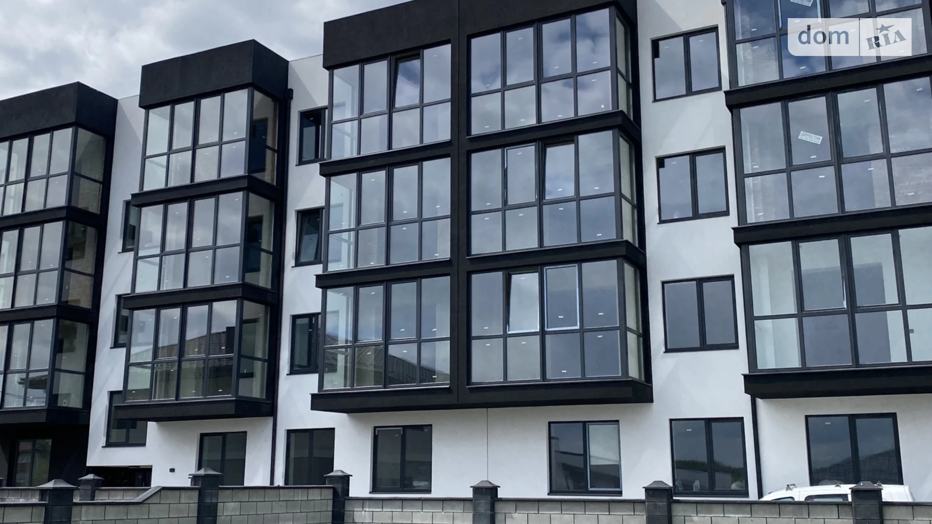 Продается 1-комнатная квартира 48 кв. м в Ровно, ул. Слава Победителям, 11 - фото 3
