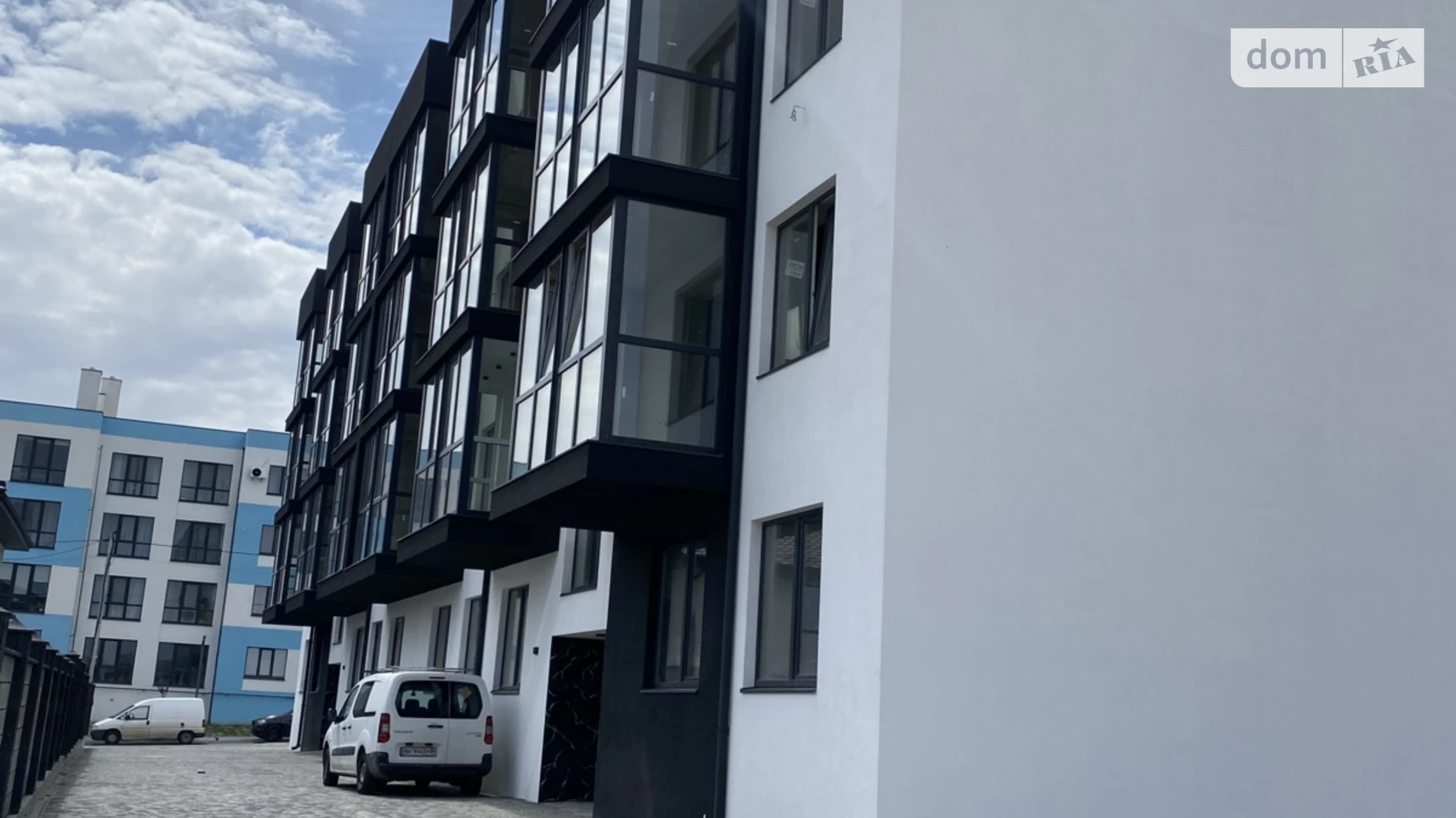 Продается 1-комнатная квартира 48 кв. м в Ровно, ул. Слава Победителям, 11 - фото 2
