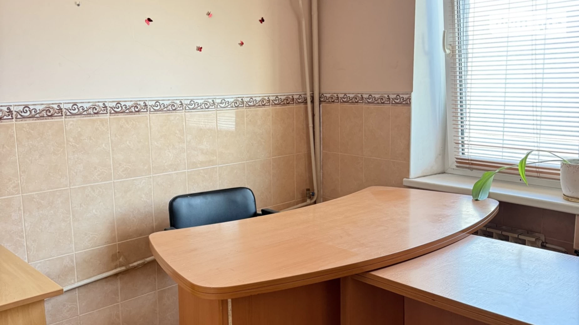 Здається в оренду офіс 8 кв. м в бізнес-центрі, цена: 2000 грн - фото 4