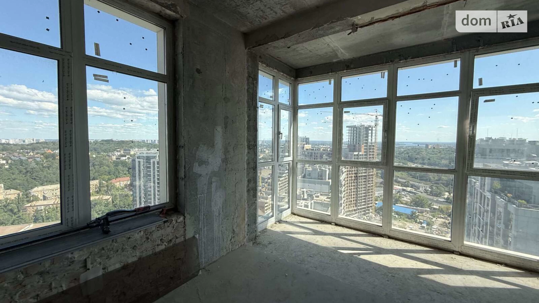 Продается 4-комнатная квартира 148.8 кв. м в Киеве, ул. Андрея Верхогляда(Драгомирова), 15 - фото 2