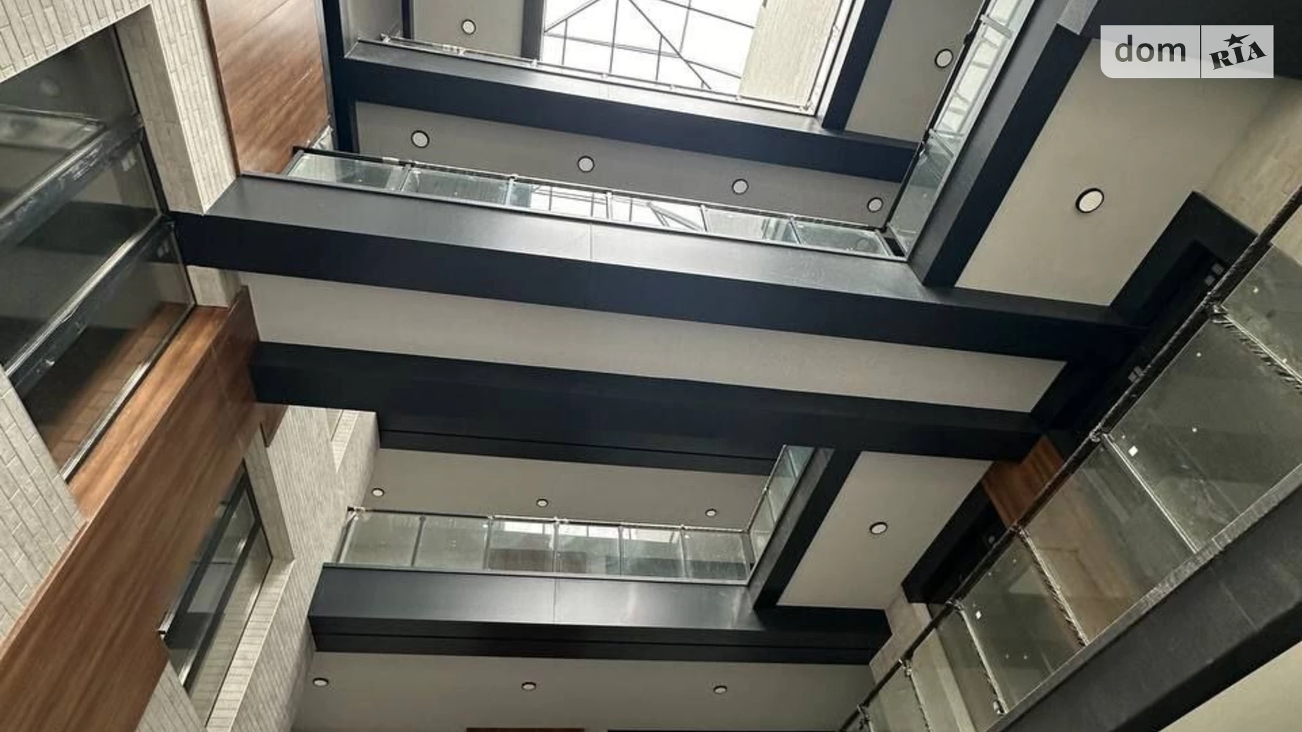 Продається 2-кімнатна квартира 94 кв. м у Одесі, вул. Рєпіна - фото 2