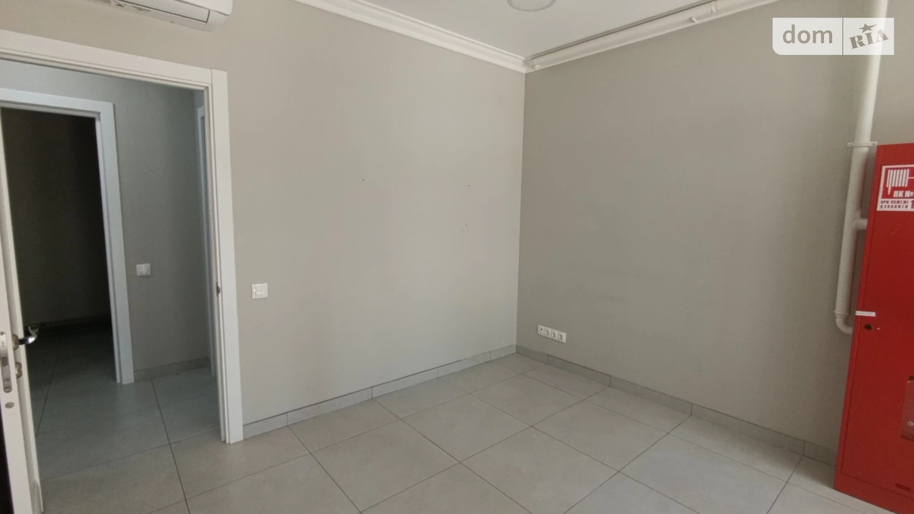 Сдается в аренду офис 67 кв. м в бизнес-центре, цена: 804 $ - фото 3