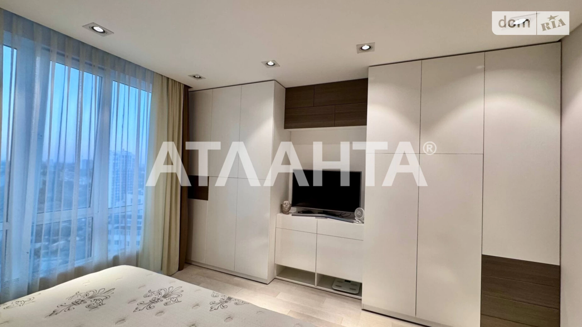 Продается 3-комнатная квартира 80 кв. м в Одессе, ул. Люстдорфская дорога - фото 2