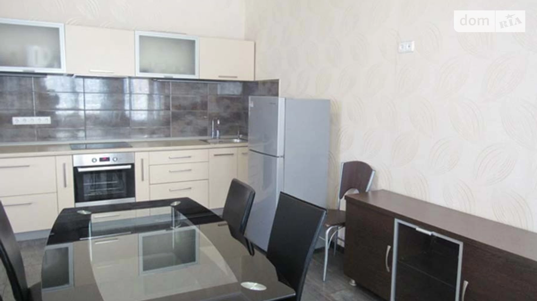 Продается 2-комнатная квартира 86.3 кв. м в Одессе, ул. Среднефонтанская, 19А - фото 2