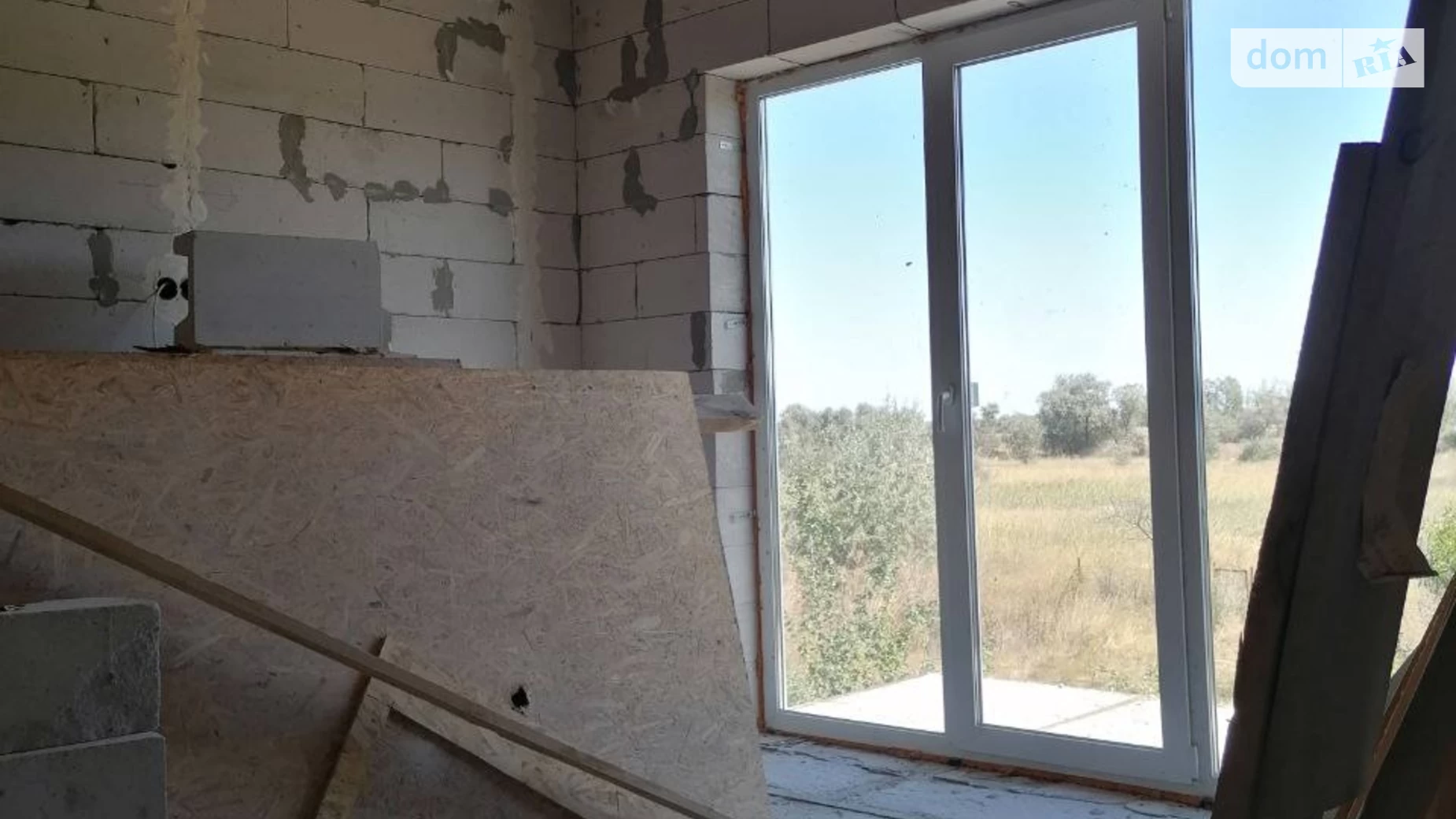 Продается дом на 2 этажа 200 кв. м с камином, цена: 15000 $ - фото 4