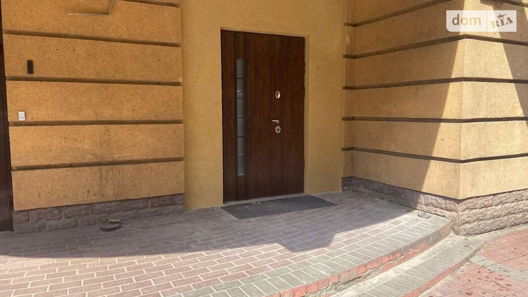 Продается офис 350 кв. м в бизнес-центре, цена: 290000 $ - фото 3