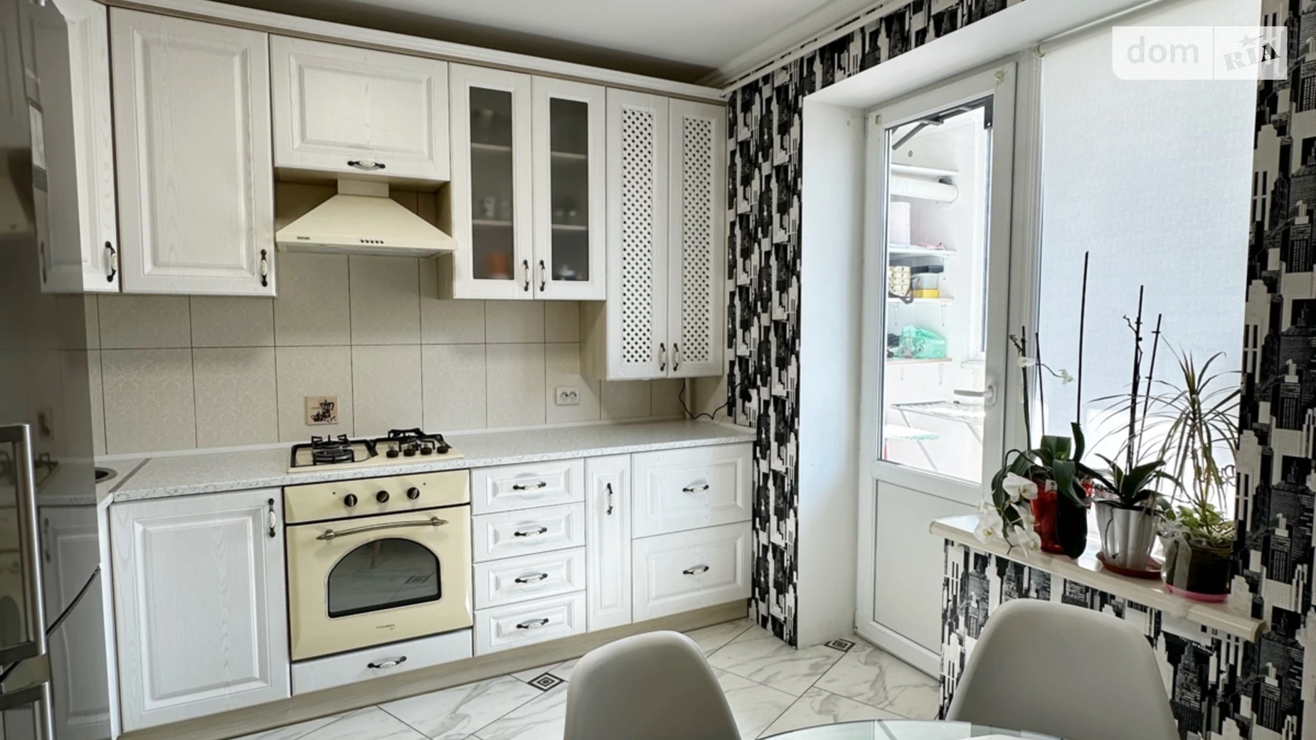 Продается 2-комнатная квартира 62.4 кв. м в Хмельницком, ул. Кармелюка, 5 - фото 2