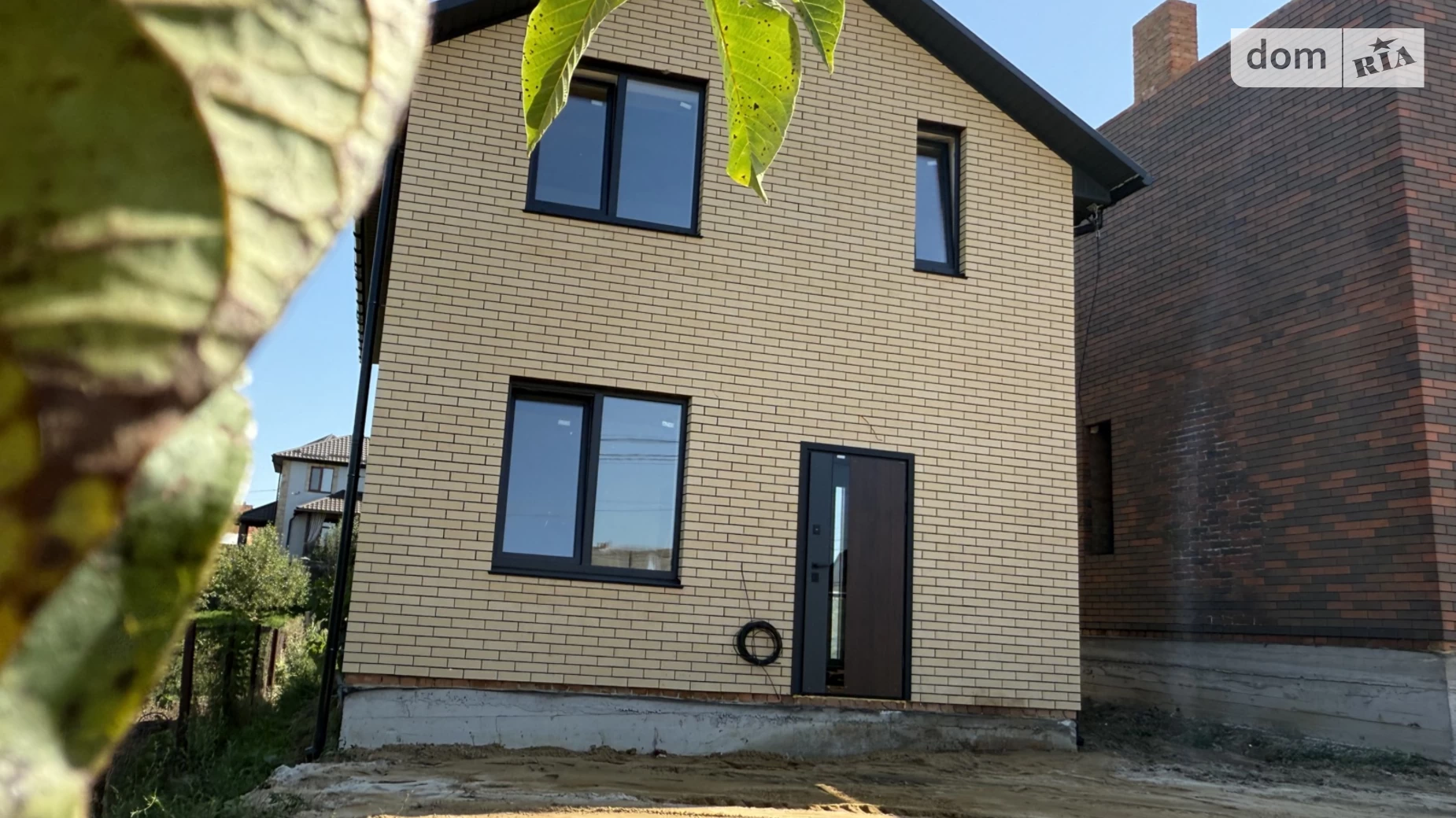 Продается дом на 2 этажа 107 кв. м с балконом, цена: 88000 $ - фото 2