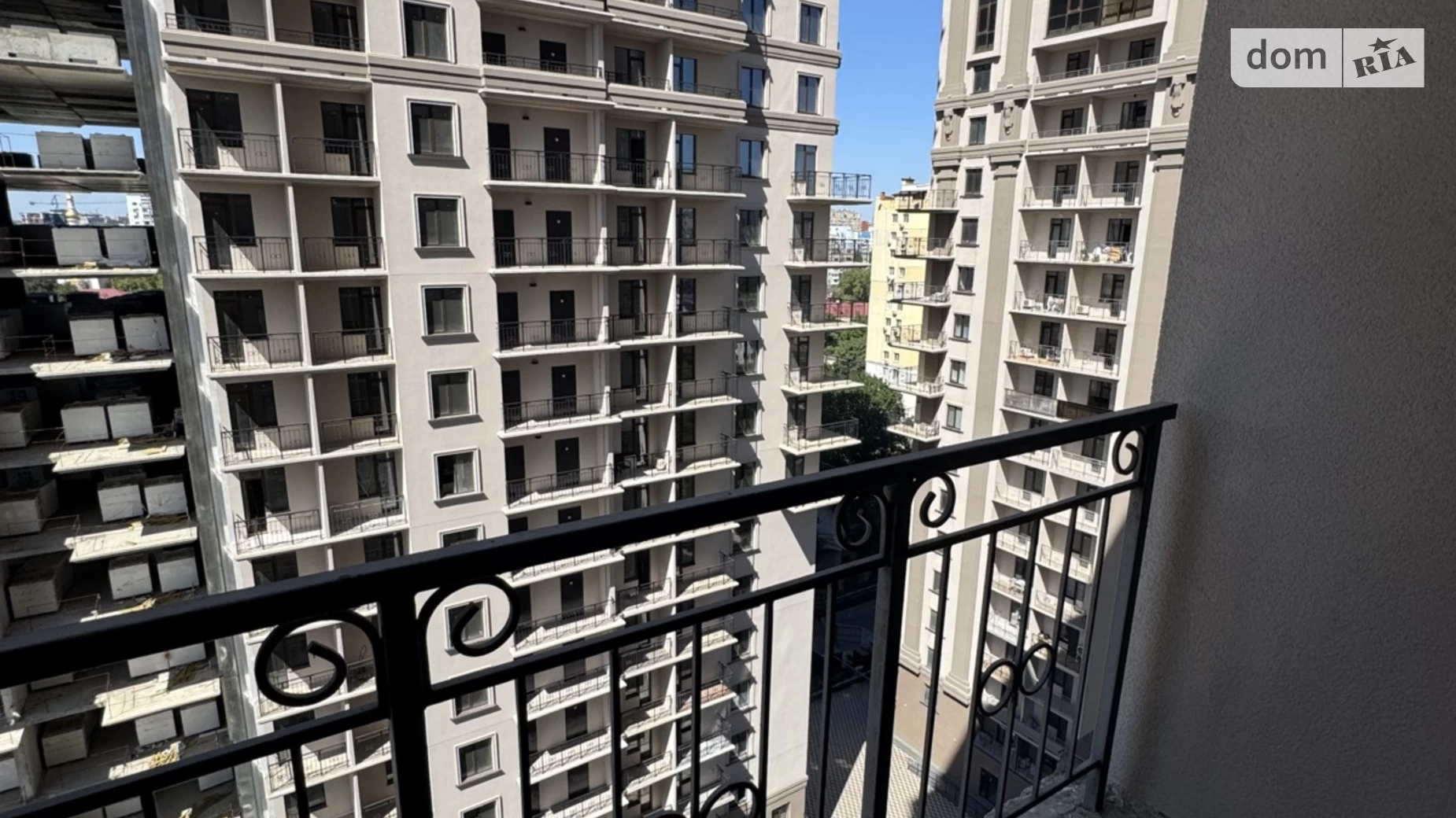 Продается 1-комнатная квартира 43 кв. м в Одессе, Фонтанская дор., 25 корпус 2 - фото 3