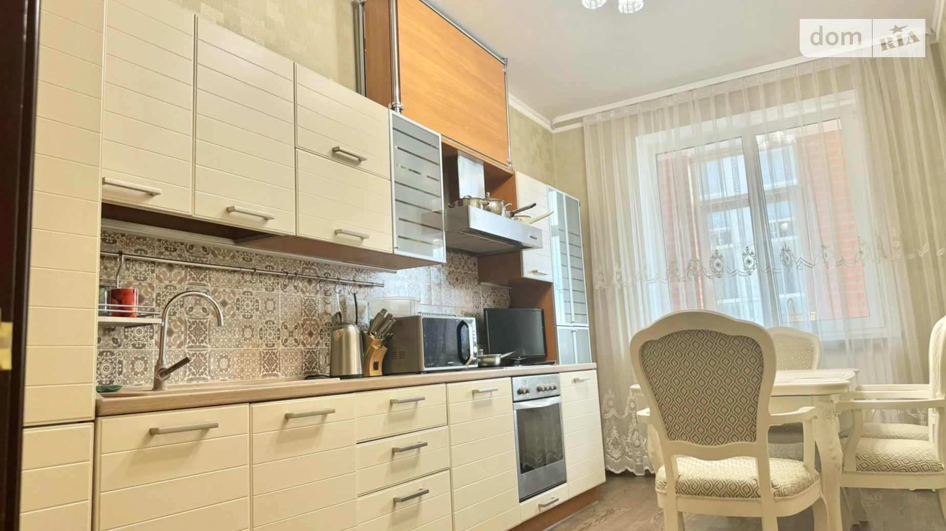 Сдается в аренду 2-комнатная квартира 98 кв. м в Киеве, ул. Предславинская, 31/11 - фото 4