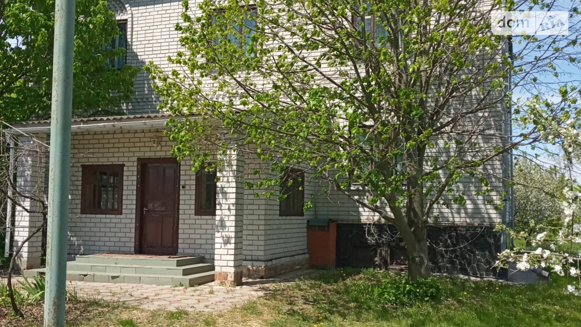 Продается дом на 2 этажа 382.9 кв. м с верандой, цена: 63000 $ - фото 2