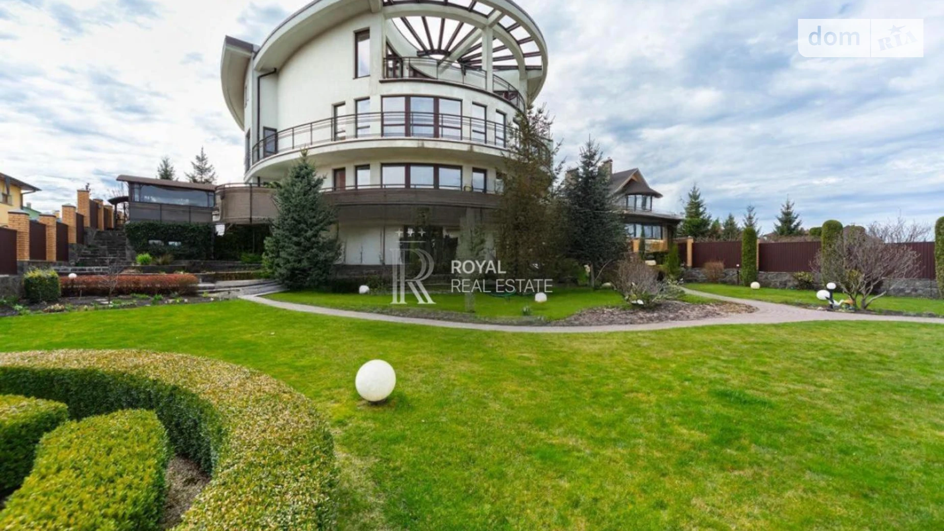 Продается дом на 2 этажа 932.3 кв. м с баней/сауной, цена: 850000 $ - фото 2