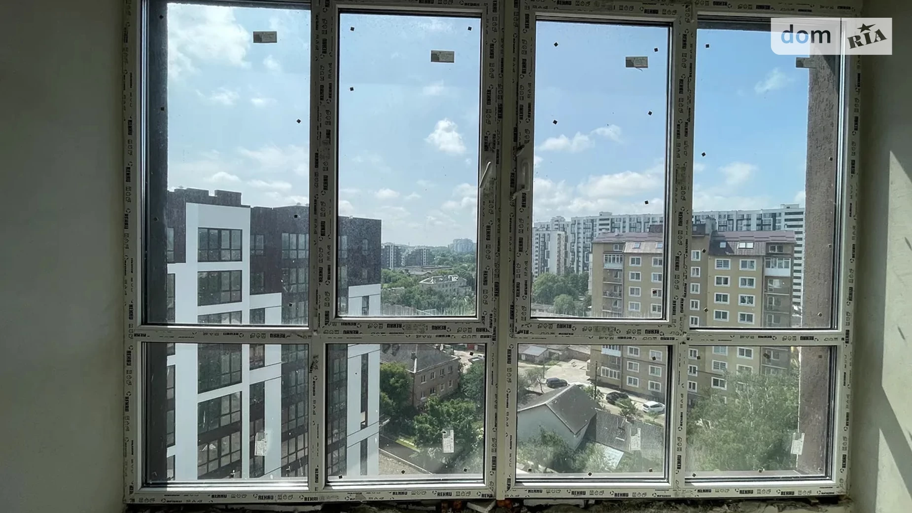 Продается 2-комнатная квартира 62.22 кв. м в Ивано-Франковске, ул. Ленкавского - фото 2