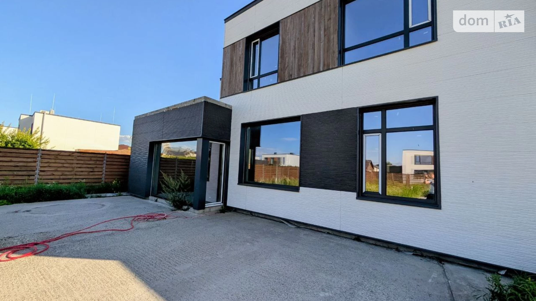 Продается дом на 2 этажа 178 кв. м с участком, цена: 470000 € - фото 5