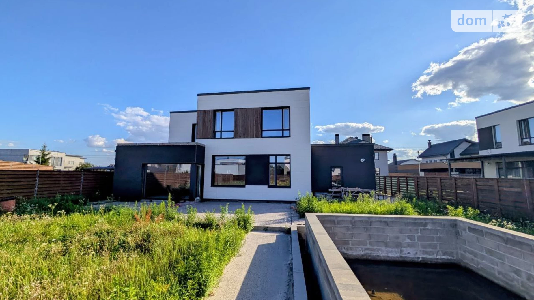 Продается дом на 2 этажа 178 кв. м с участком, цена: 470000 € - фото 3