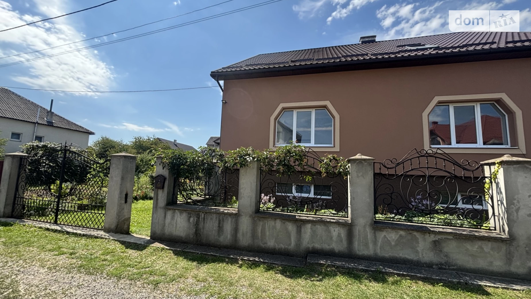 Продается дом на 2 этажа 326 кв. м с участком, цена: 115000 $ - фото 2