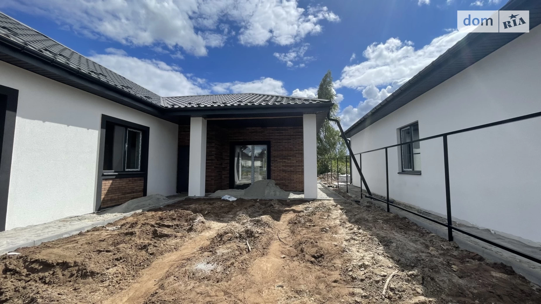 Продается одноэтажный дом 110 кв. м с гаражом, цена: 100000 $ - фото 2