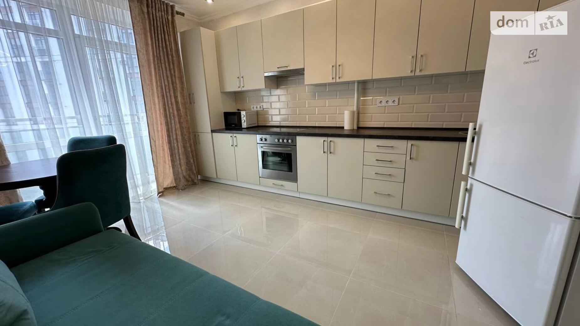 Продается 1-комнатная квартира 44.8 кв. м в Ивано-Франковске, ул. Гетьмана Ивана Мазепы, 164 корпус 6 - фото 2