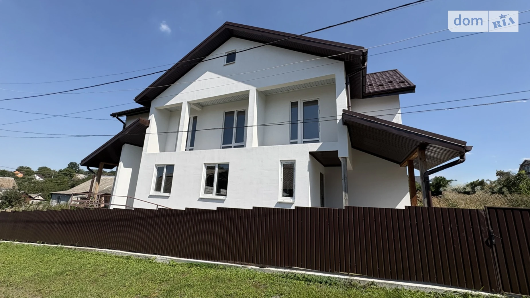 Продается дом на 2 этажа 224 кв. м с участком, цена: 120000 $ - фото 2