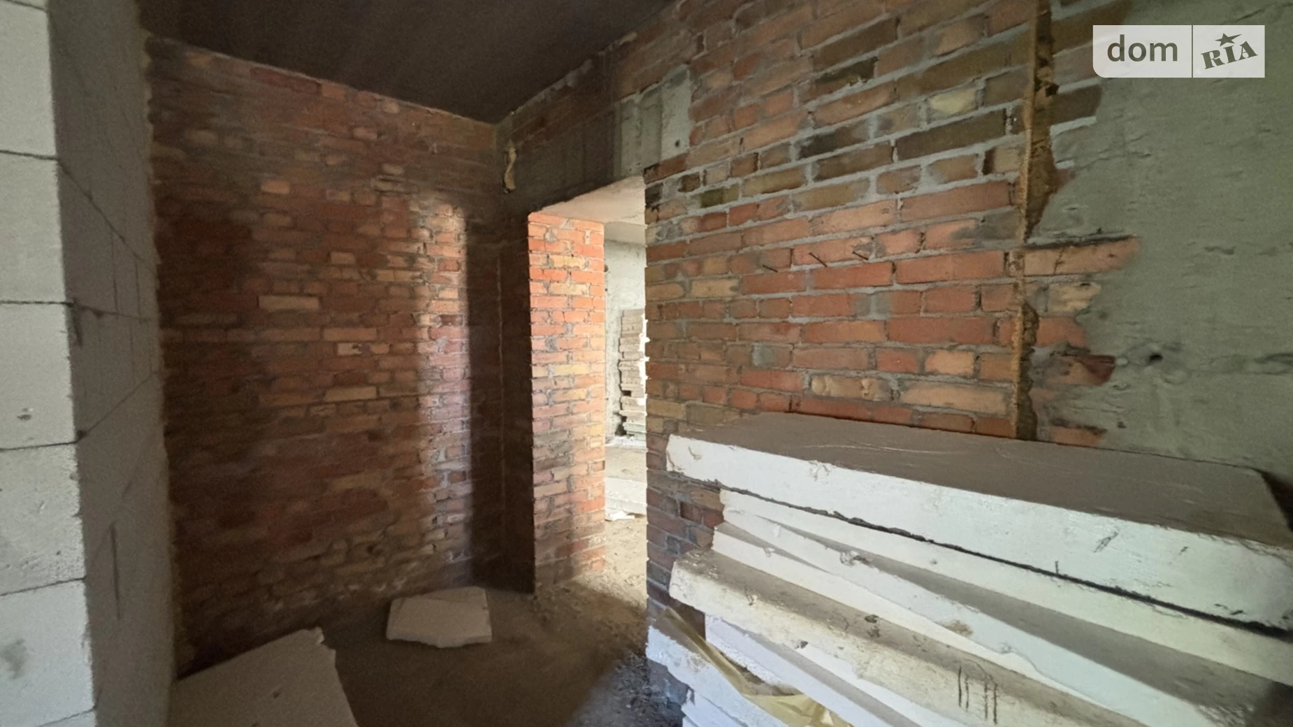 Продается 2-комнатная квартира 57 кв. м в Ужгороде, ул. Тлехаса, 19 корпус 6 - фото 5