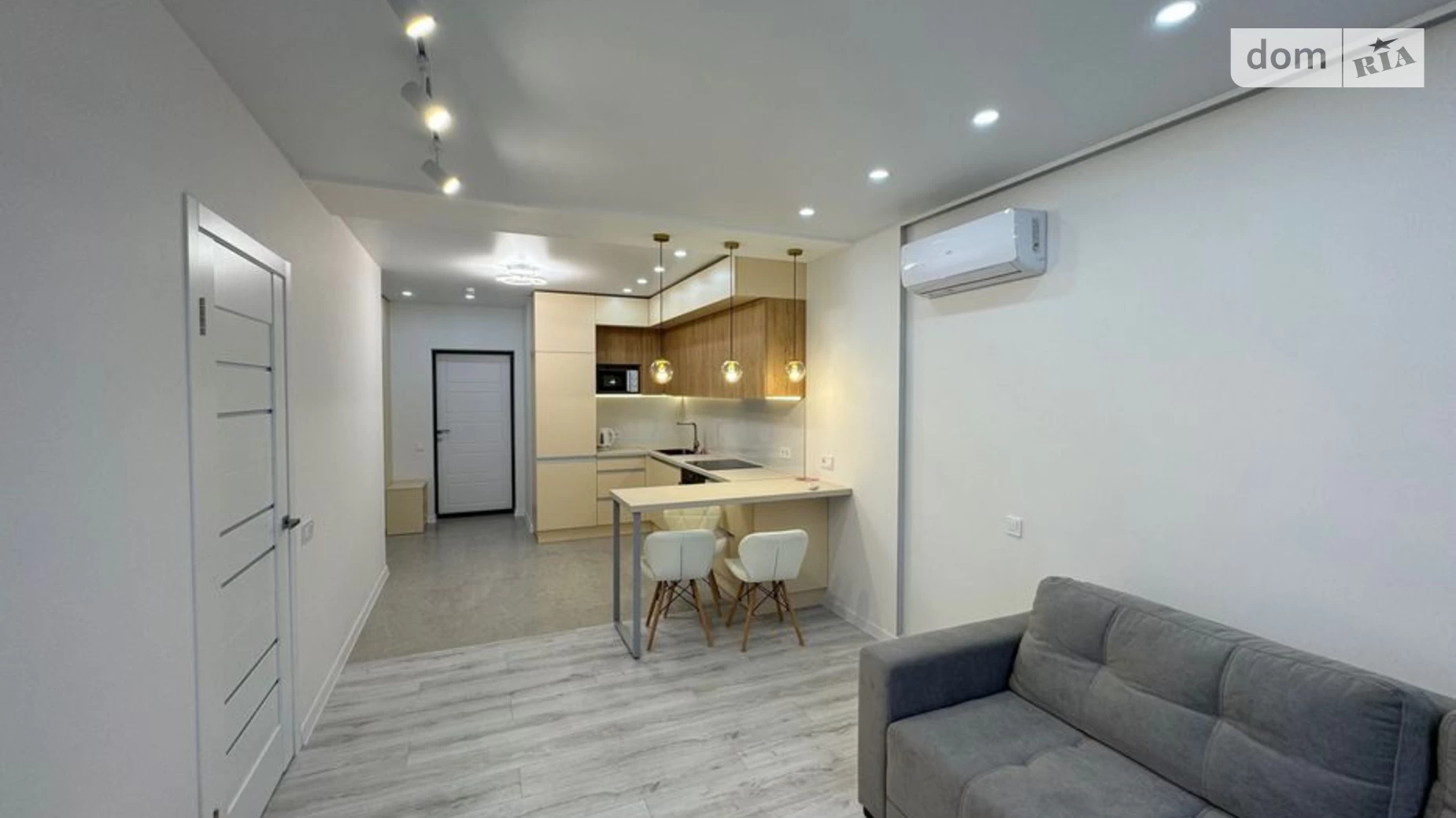 Продается 1-комнатная квартира 48 кв. м в Днепре, ул. Космическая, 5 - фото 2