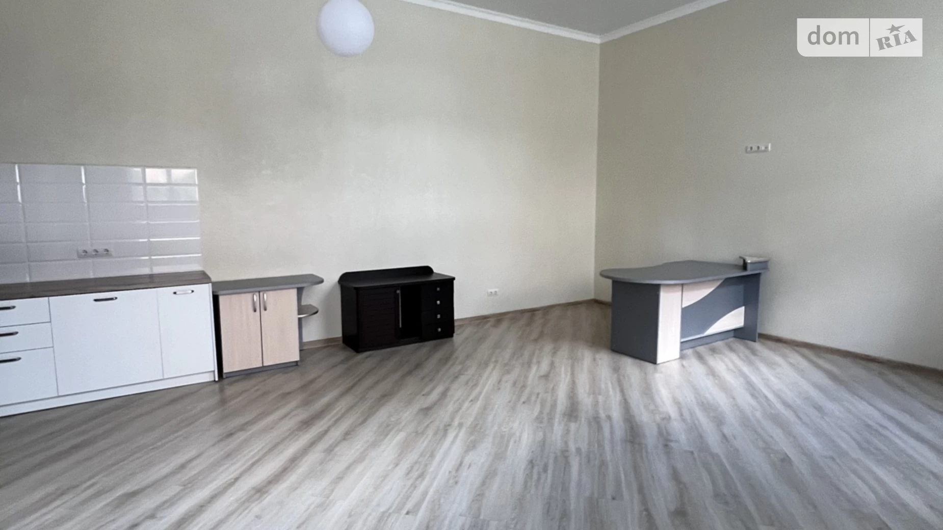 Продается офис 190 кв. м в бизнес-центре, цена: 200000 $ - фото 3