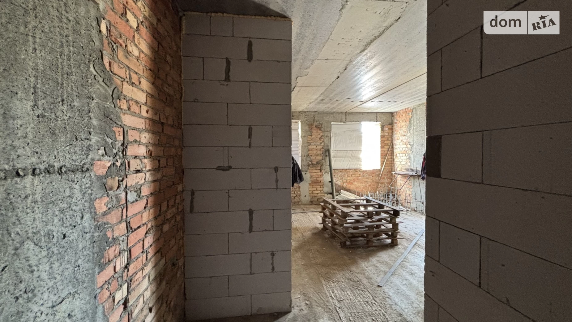 Продается 2-комнатная квартира 59 кв. м в Ужгороде, ул. Тлехаса, 19 корпус 6 - фото 5