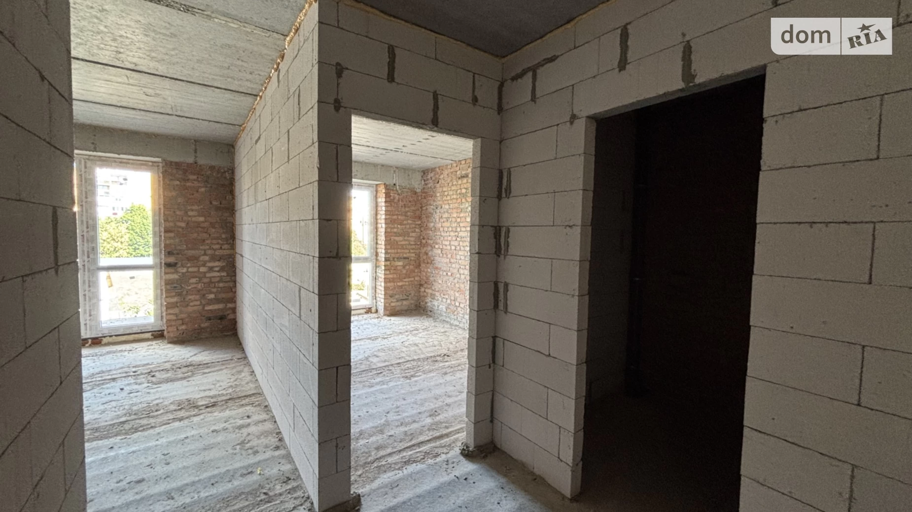 Продается 1-комнатная квартира 41 кв. м в Ужгороде, ул. Тлехаса, 19 корпус 6 - фото 4